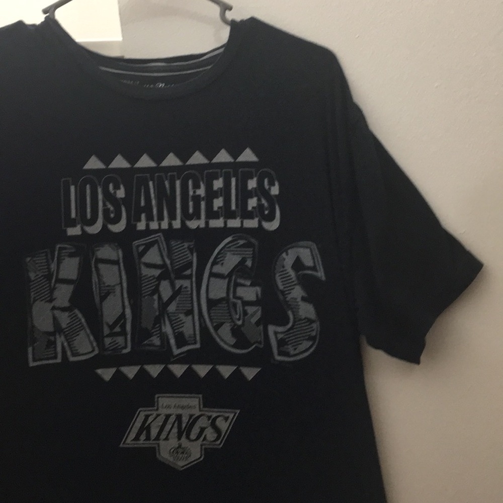 NHL (Los Angeles Kings)- Black Mitchell & Ness Tee